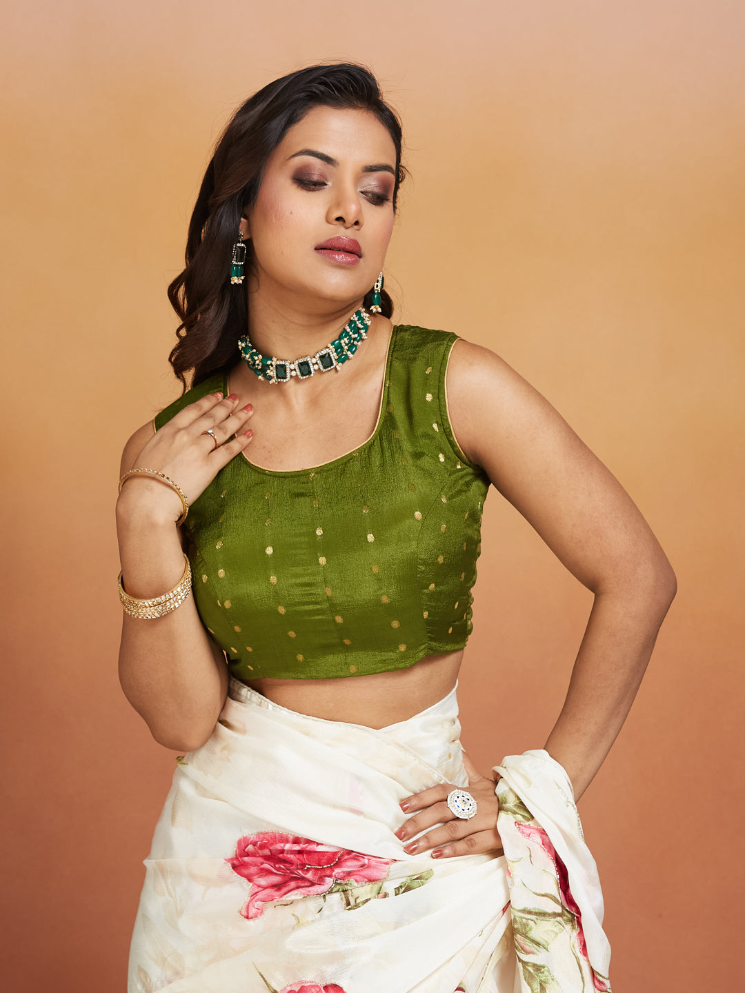 Ivory Bloom Elegance Digital Floral Saree