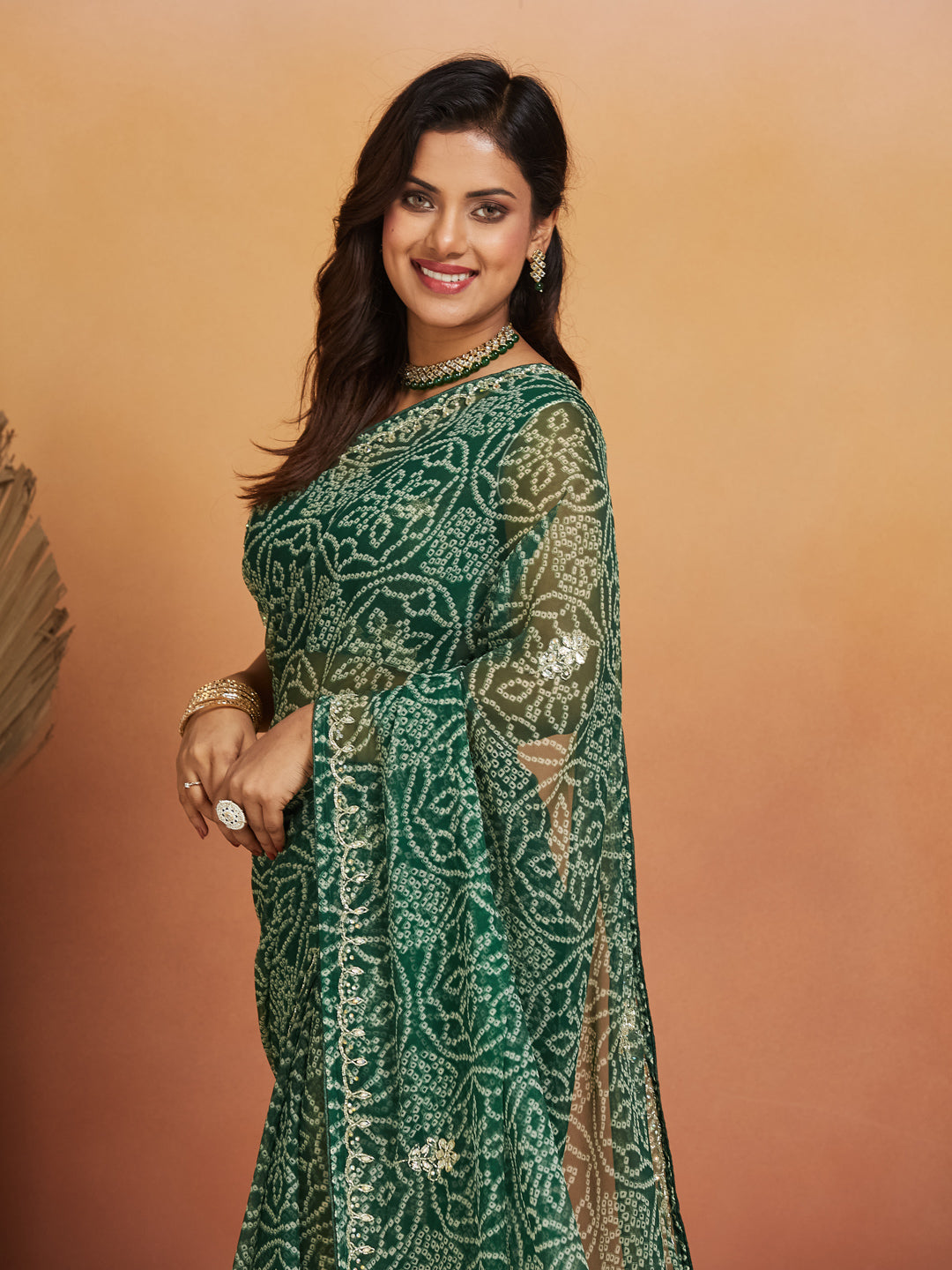Aarvi Green Geometric Bandhej Saree