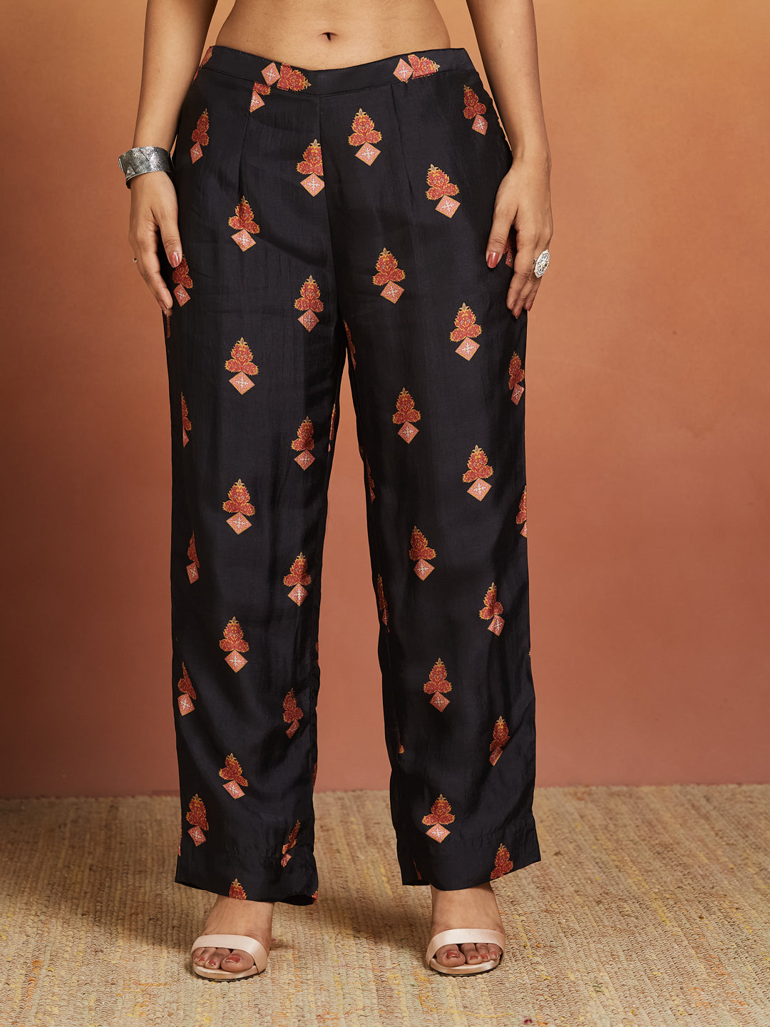 Midnight Bloom Co-ord Set – Black Floral Elegance