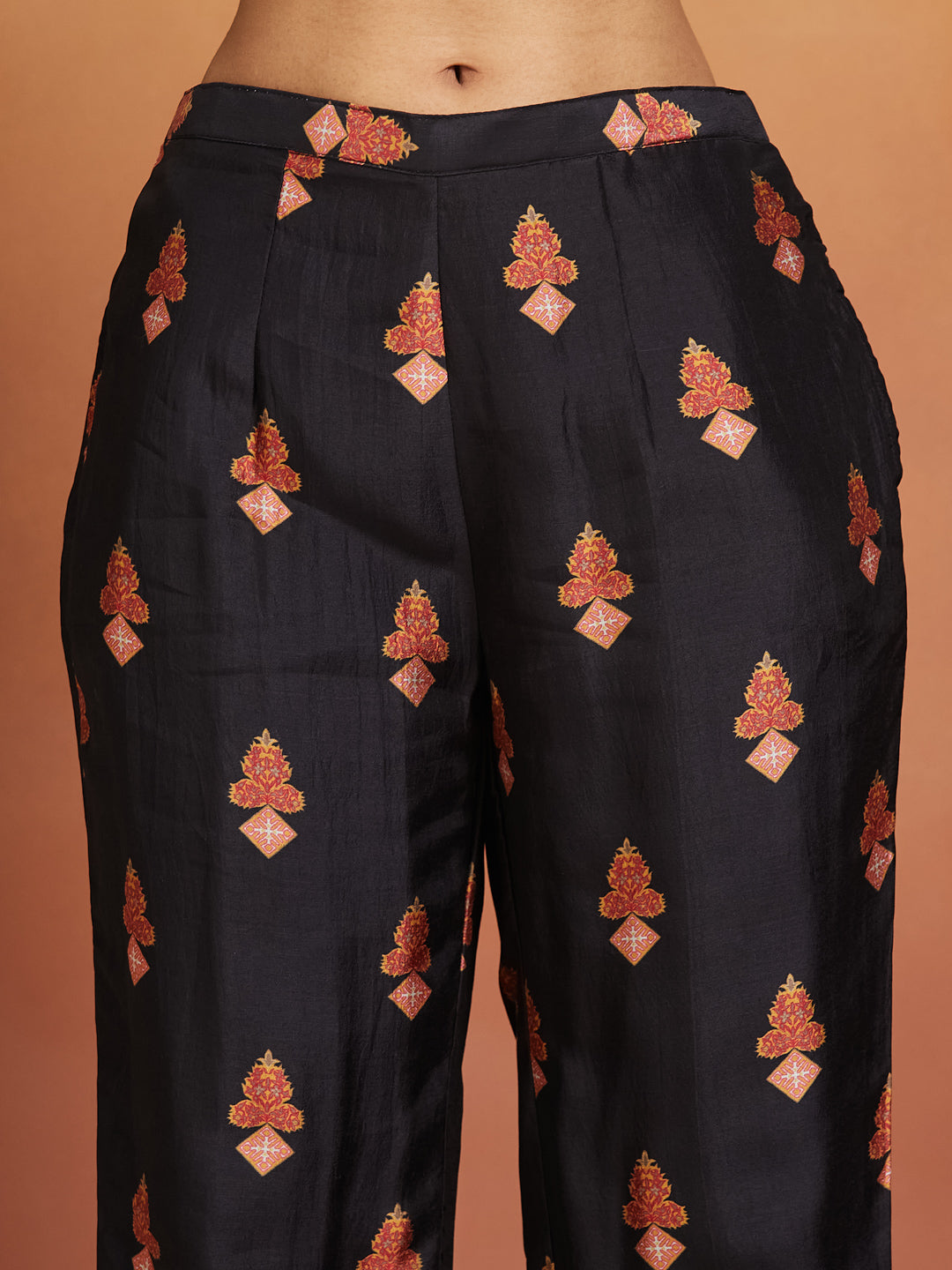 Midnight Bloom Co-ord Set – Black Floral Elegance