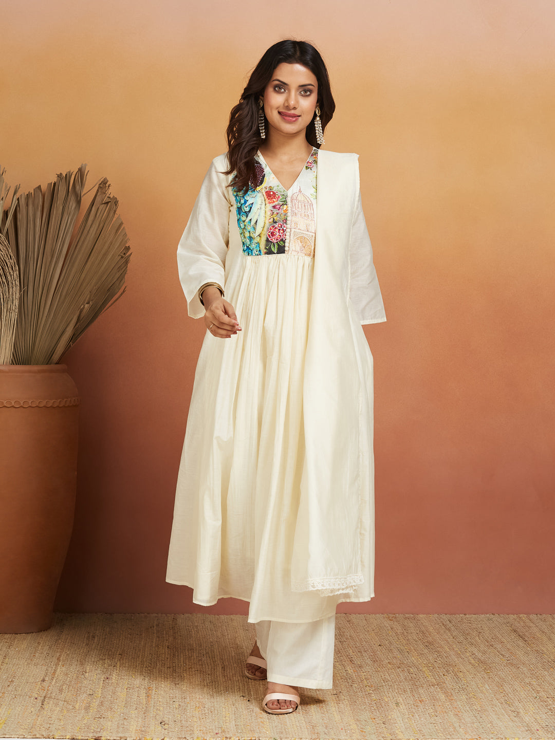 Sheherzadi Ivory Embroidered Kurta Set
