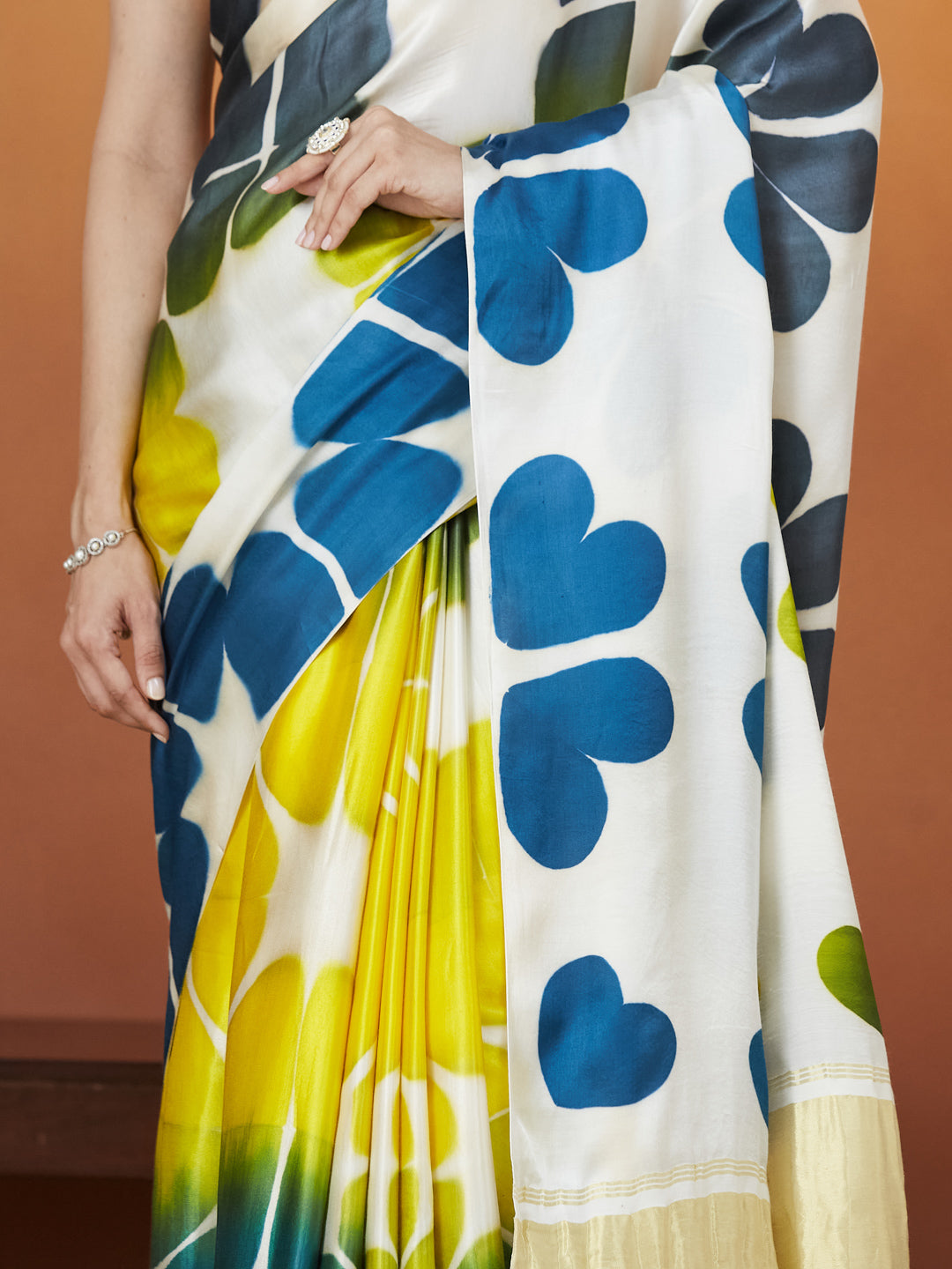 Veda Petal Pop Saree – Ivory & Sunshine Blend