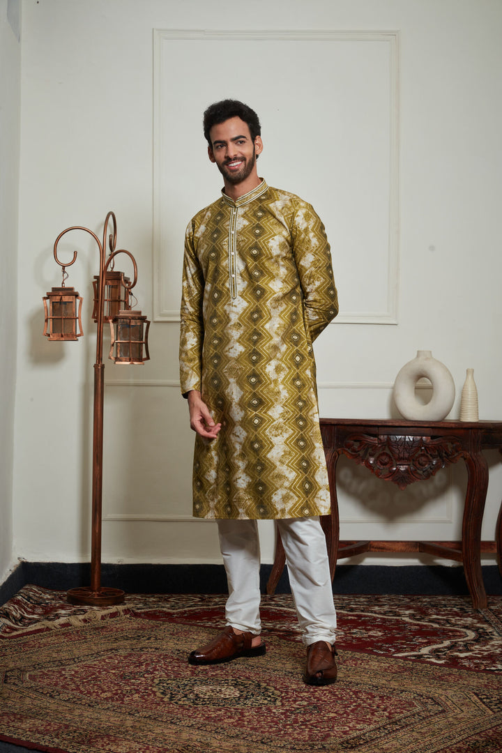 GREEN MULTICOLORED KURTA SET