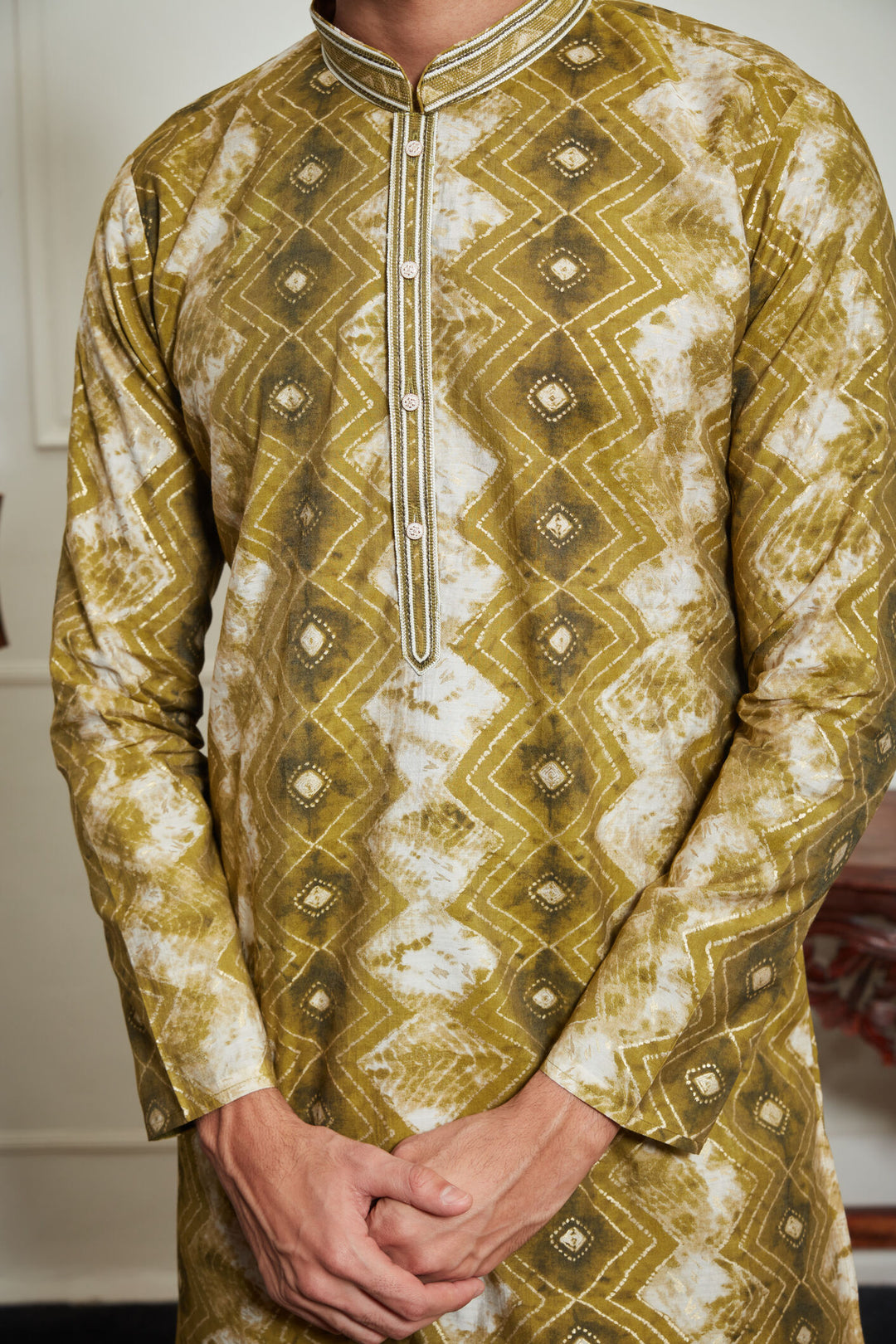 GREEN MULTICOLORED KURTA SET