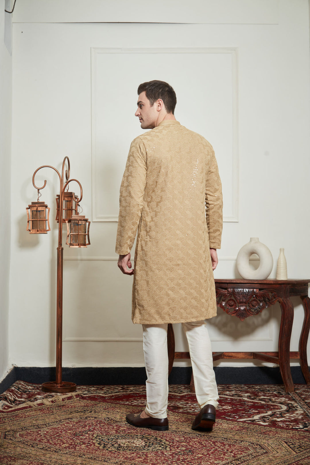 CREAM CHIKANKARI KURTA SET
