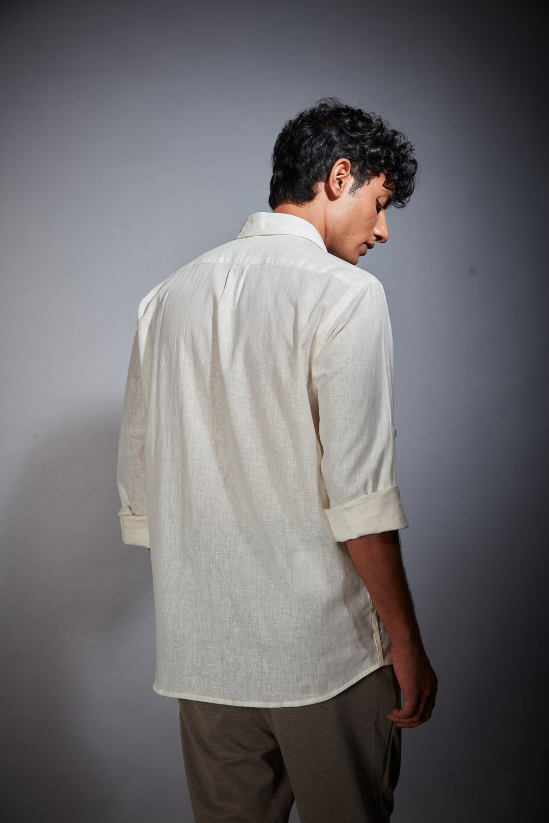 WHITE LINEN SHIRT